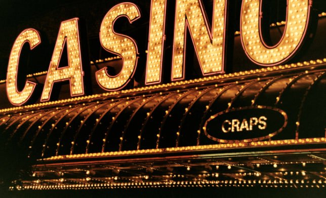 Tampilan statistik permainan slot dan live dealer di spaceman